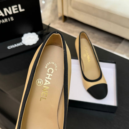 CC 25S Pump 85mm Beige Calfskin Black Grosgrain