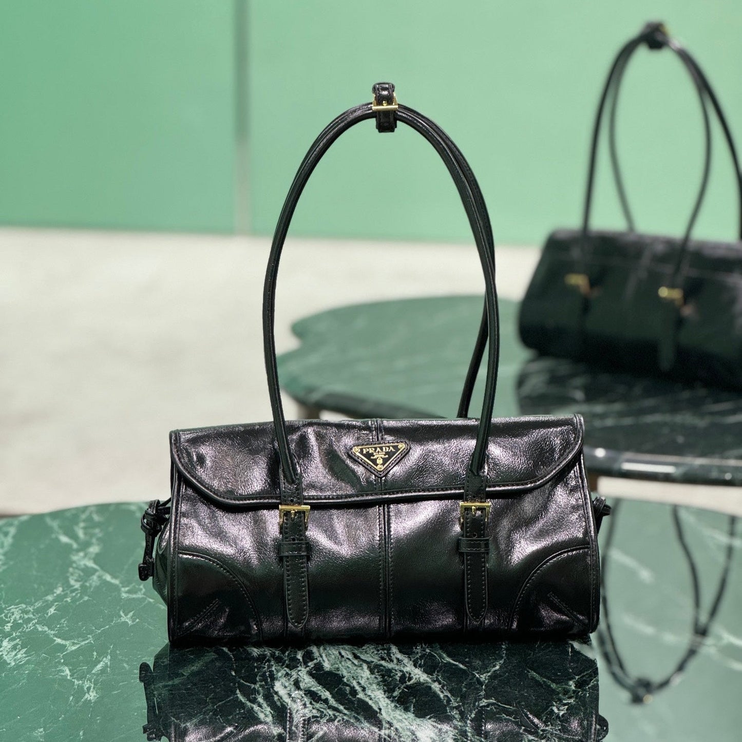 HANDBAG 31 IN BLACK OIL WAX LAMBSKIN