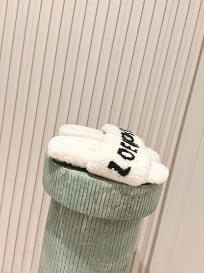 Loewe 2025 Fur Slipper White Black Wool 556014