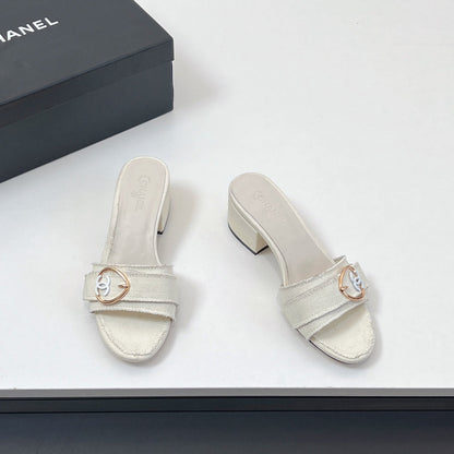 CC Mule Sandals In White Canvas Fabric 149437