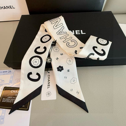 CC  Twilly Mini Scarf 120cm White Mulberry Silk 949095