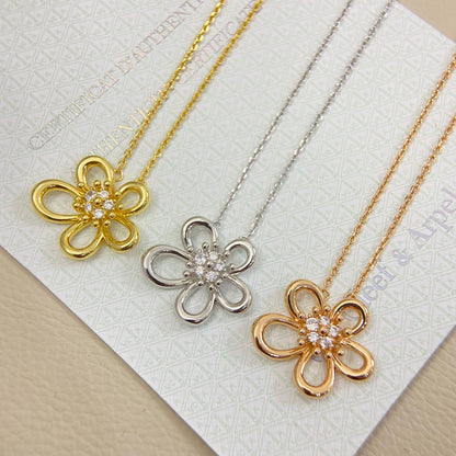 VCA Flower Necklace Pendant 5 Diamond