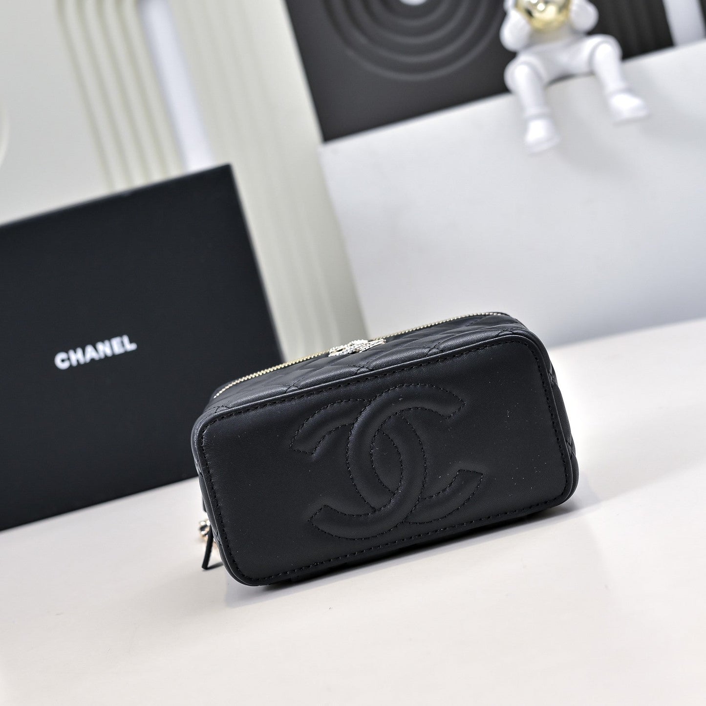 CC 24K Vanity Top Handle 17cm Black Lambskin Silver Hardware