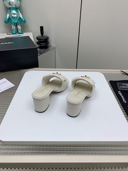 CC Mule Sandals 50mm In White Quilted Lambskin 148944