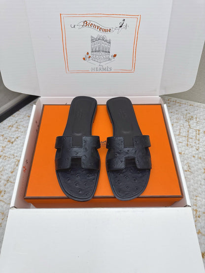 HM 26ss Oran Sandals Ostrich Leather 625092