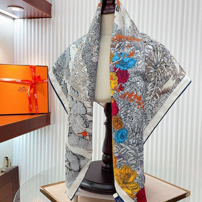 Retour A La Nature Shawl 90 CM In Grey Colorful Silk Twill 198583
