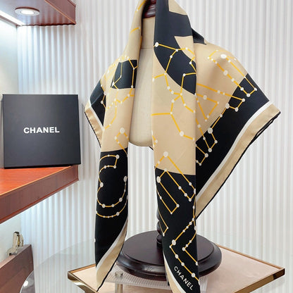 CC Square Scarf 90 CM In Black Mix Beige Silk Twill  206457