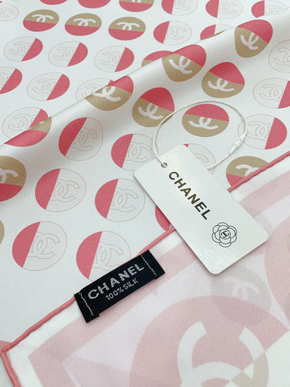 CC Square Scarf 90 CM In White Mix Pink Silk Twill  206464