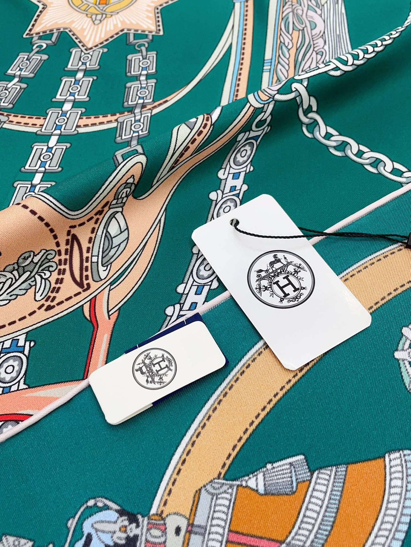 Stately Wheels Scarf 90 CM Dark Green Colorful Silk Twill 312875