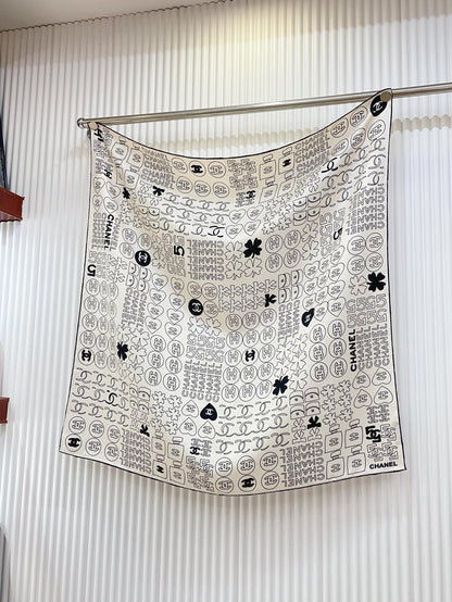 CC Square Scarf 90 CM In White Mix Black Cashmere Silk 316269