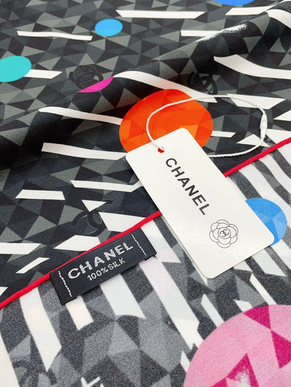 CC Square Scarf 90 CM In Colorful Silk Twill 335850