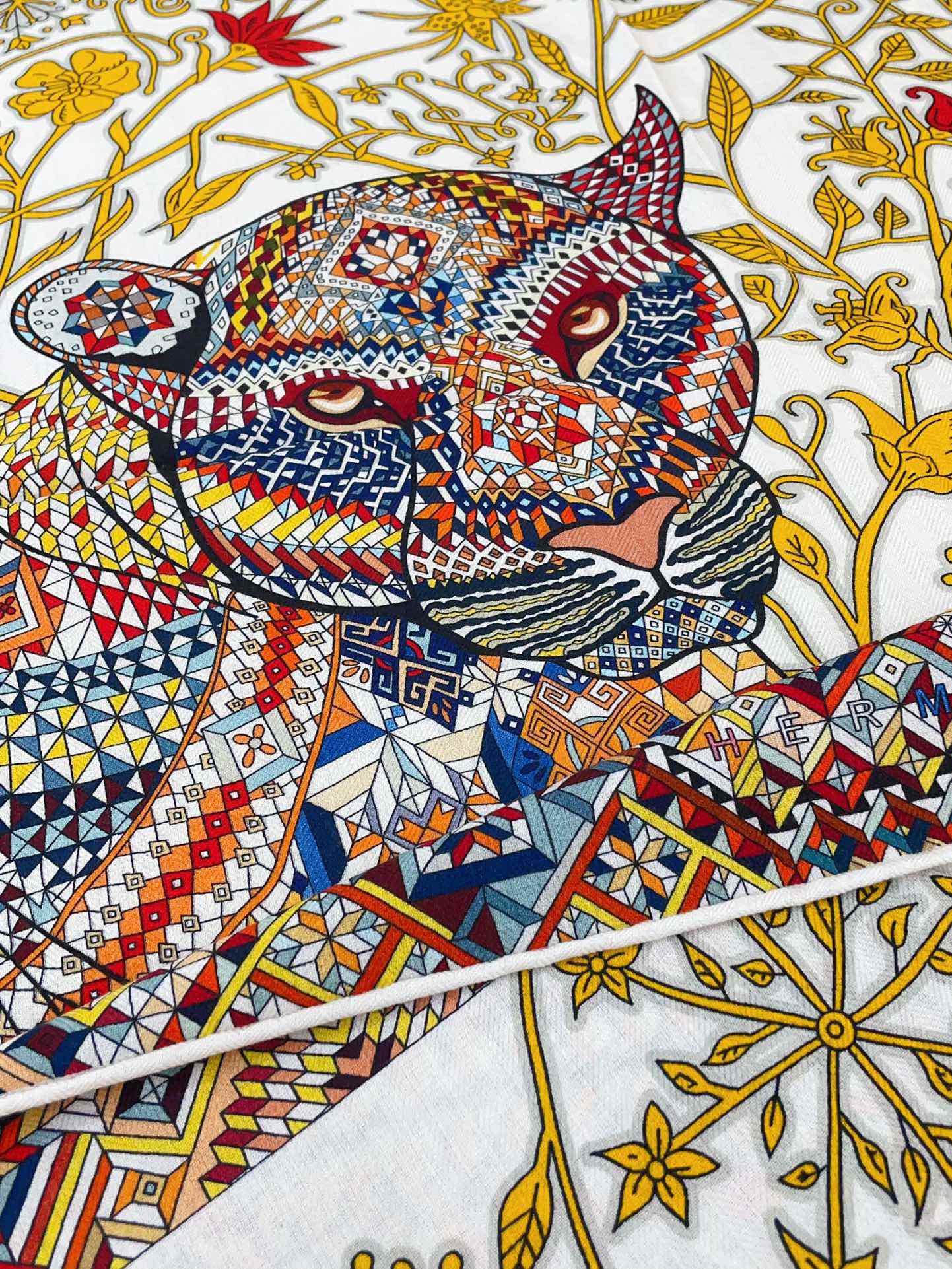 Le Jaguar Et Le Colibri Shawl 135 CM Yellow Colorful Cashmere And Silk 357903