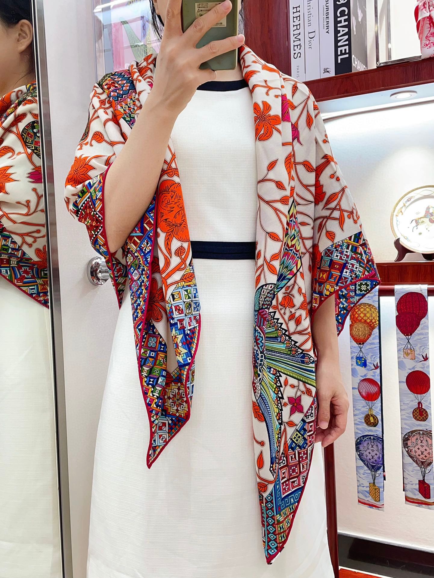Le Jaguar Et Le Colibri Shawl 135 CM Red Colorful Cashmere And Silk  357904