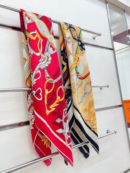 Brides Et Destin Scarf 140 CM In Light Yellow Colorful Cashmere Silk 375373