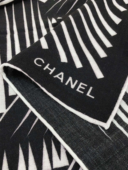 CC Square Scarf 140 CM In Black White Cashmere Mix Silk 382617