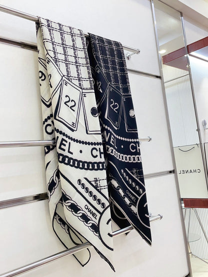 CC Square Scarf 140CM In White Mix Black Cashmere And Silk 407279