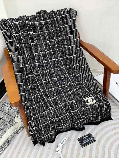 CC Scarf 180 CM In Black With White Stripes Cashmere 415181