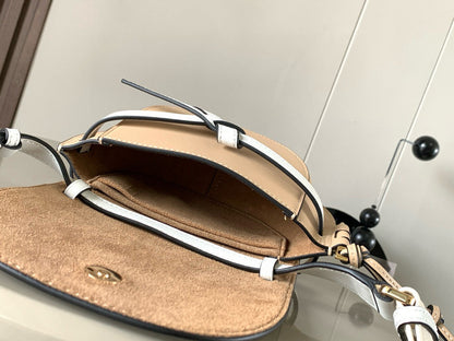 Loewe Saddle Bag 21 White Beige Leather 280432