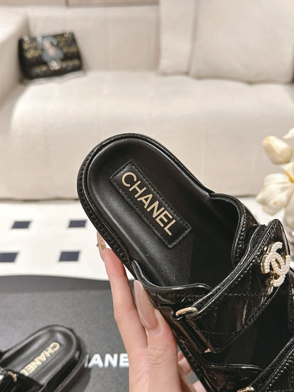 CC 25 Dad Sandal Mules Black Patent Leather 237585