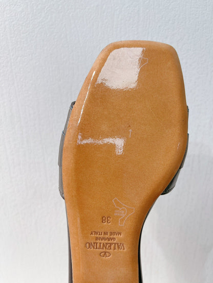 VT Moon Slides in Leather Gray Cowhide 292864