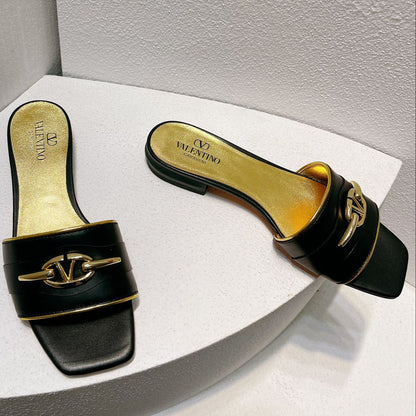 VT Moon Slides in Leather Black Cowhide 292866