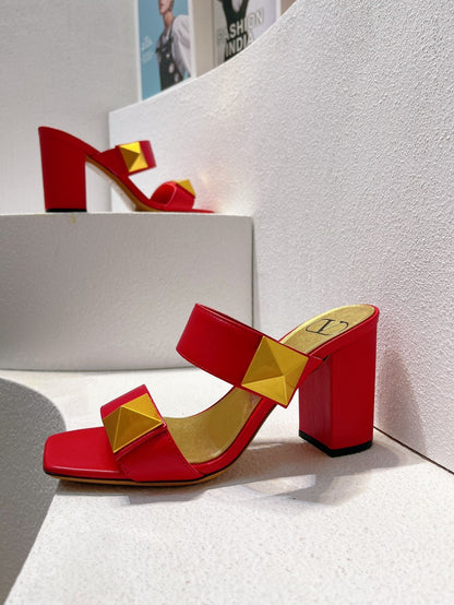 VT One Stud Leather Sandals Red Cowhide 292889