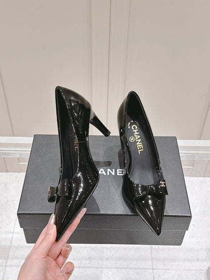 Chanel 25A Heel Pump Black Patent  Calfskin 393069