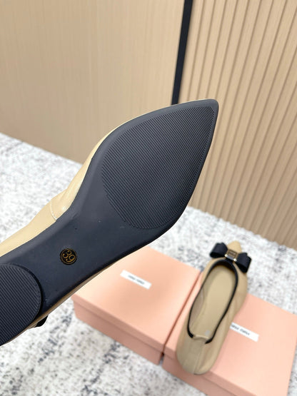 Miu Pointed-Toe Ballet Flats Beige Black Sheepskin 591562