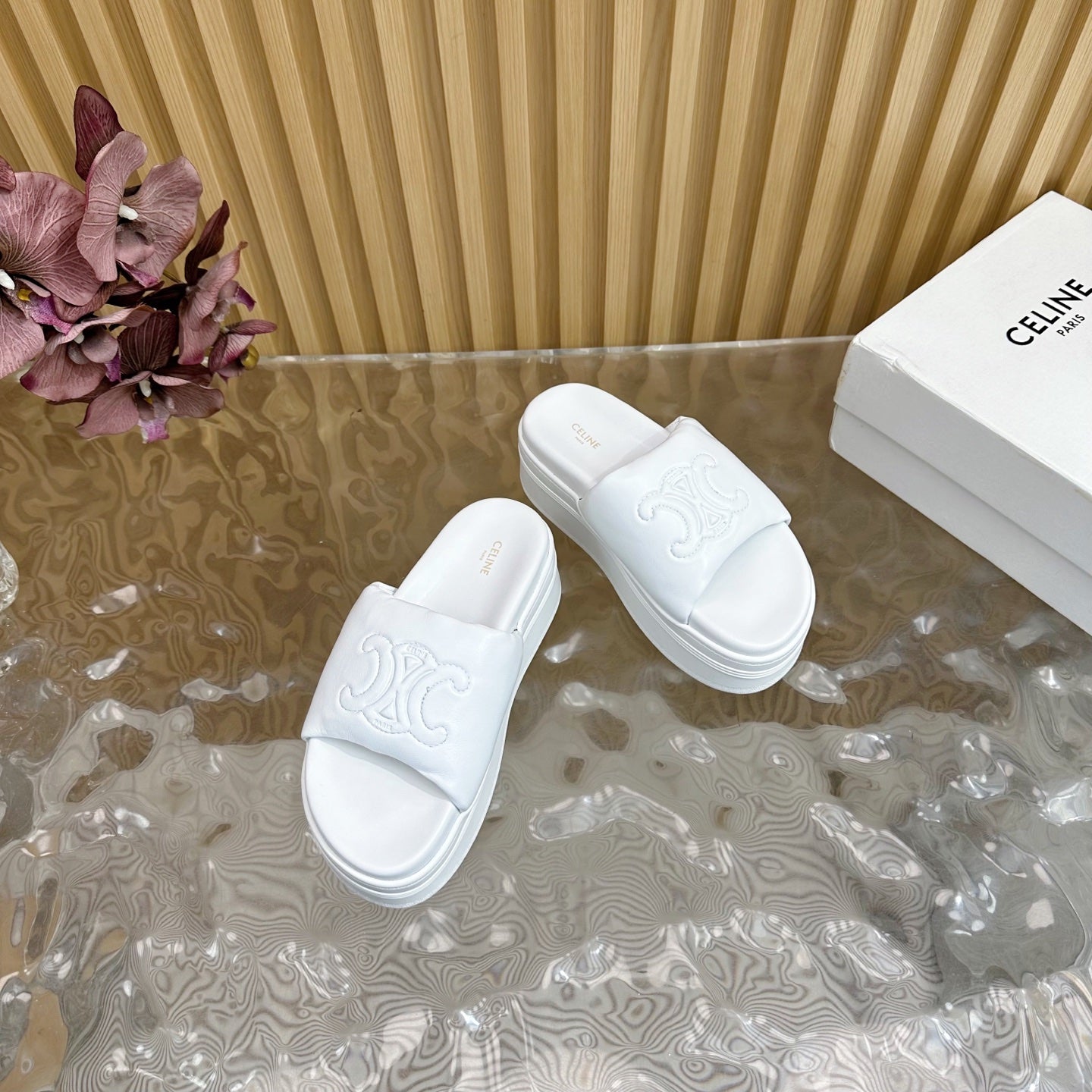CELINE 25 Sline Sandal White Sheepskin 285911