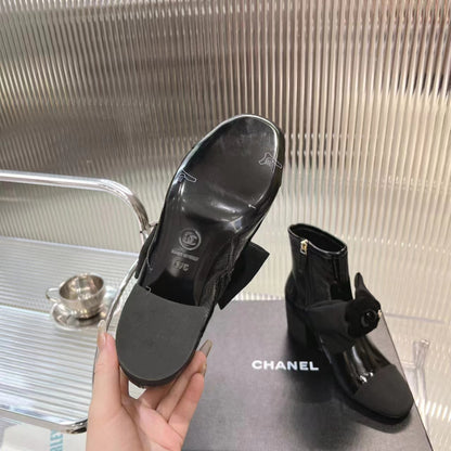 CC Short Boots 60mm Glossy Black Camellia Cowhide