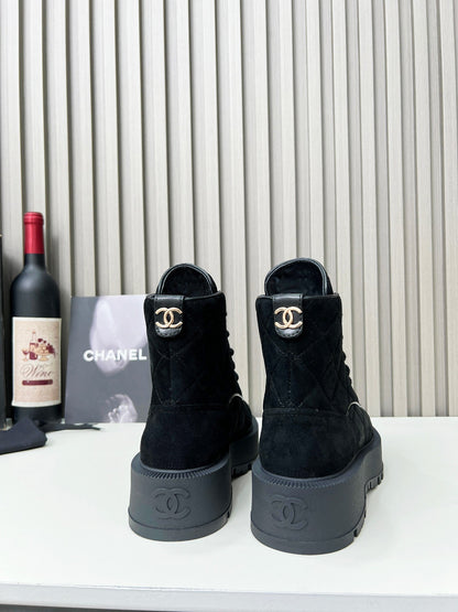 CC Combat Boots In Black Quilted Suede And Lambskin 944576