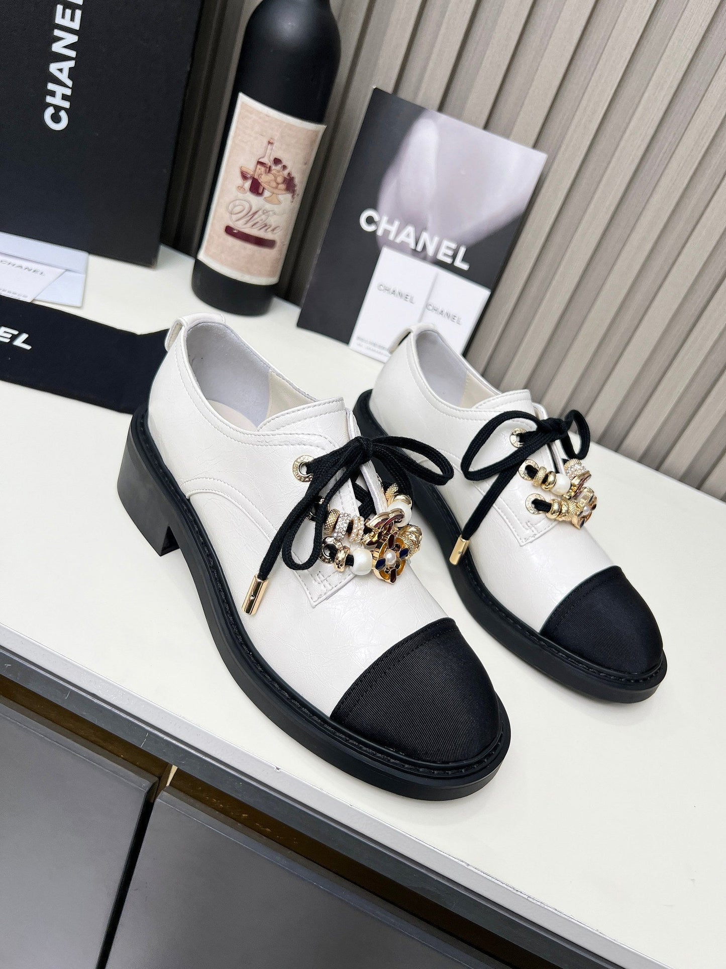 CC Shoe Oxford 50mm In White Black Calfskin And Lycra Fabric 944546