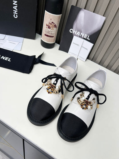 CC Shoe Oxford 50mm In White Black Calfskin And Lycra Fabric 944546