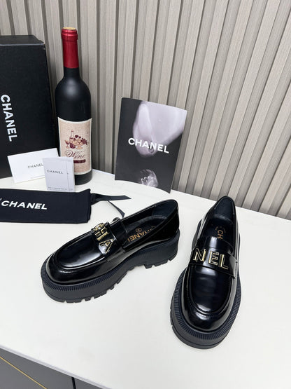 CC Moccasins Glossy Black Lambskin 944571