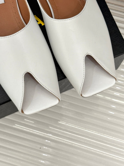 Alaia Slipper White Calfskin 293193