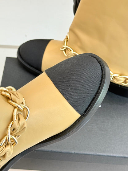 Chanel 25 Large Chain Flat-solved Boot Beige Black Lambskin 465421