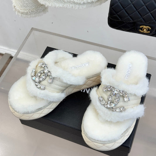 CC slipper double C rhinestone buckle white wool 512052