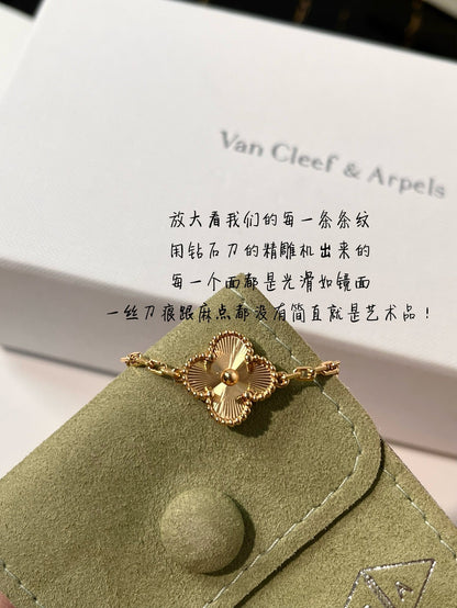 VCA Clover Vintage 5 Motifs Pink Mop Pink Gold Bracelet