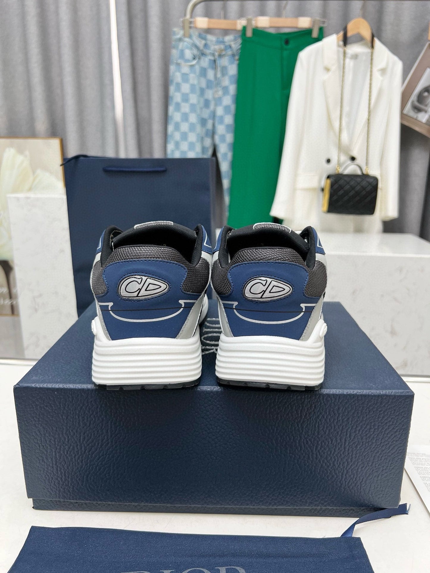 CD B30 SNEAKER ANCHOR AND TRUE BLUE MESH FABRIC