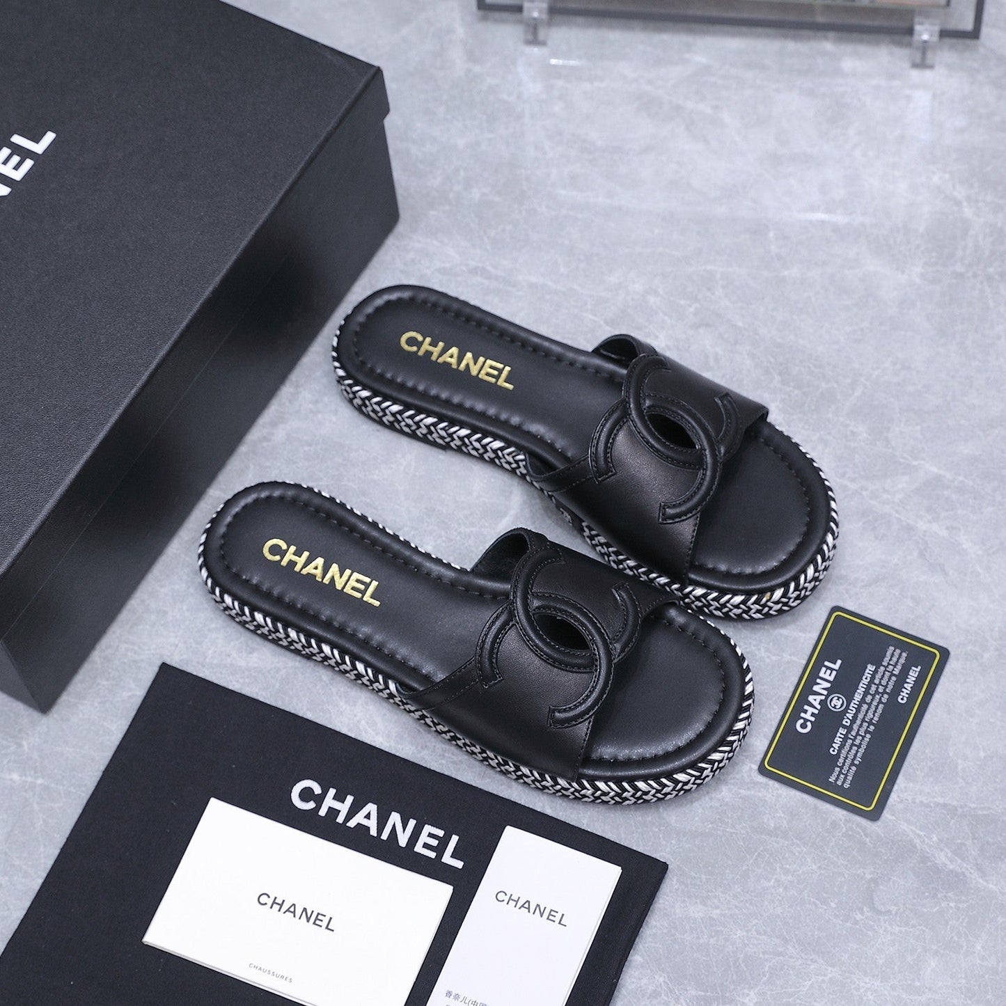 Chanel 2026 Slippers Black Sheepskin 758402