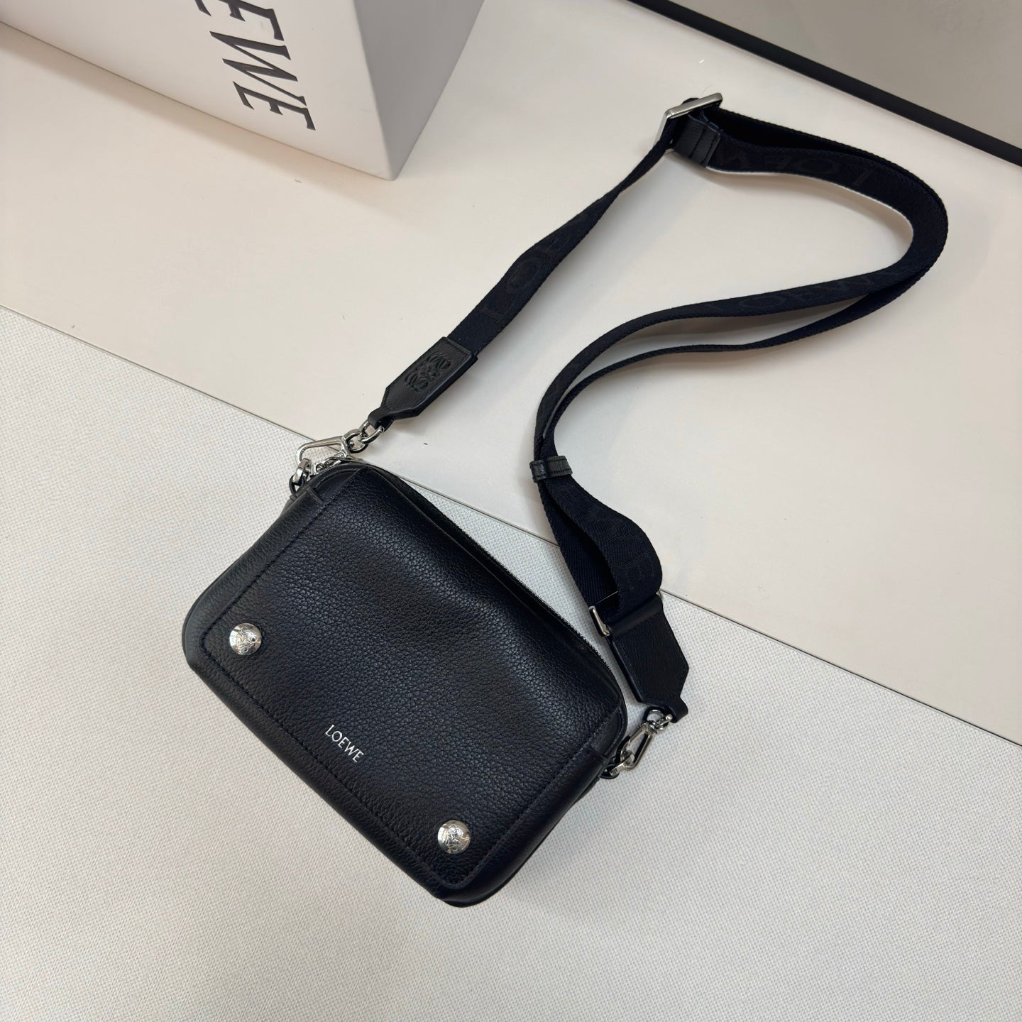 Loewe 2025 Small Pebble Messenger Bag Black Grained Calfskin 274592