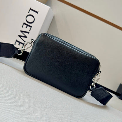 Loewe 2025 Small Pebble Messenger Bag Black Grained Calfskin 274592