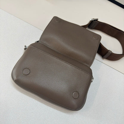 Loewe 2025 Small Pebble Messenger Bag Brown Grained Calfskin 274597