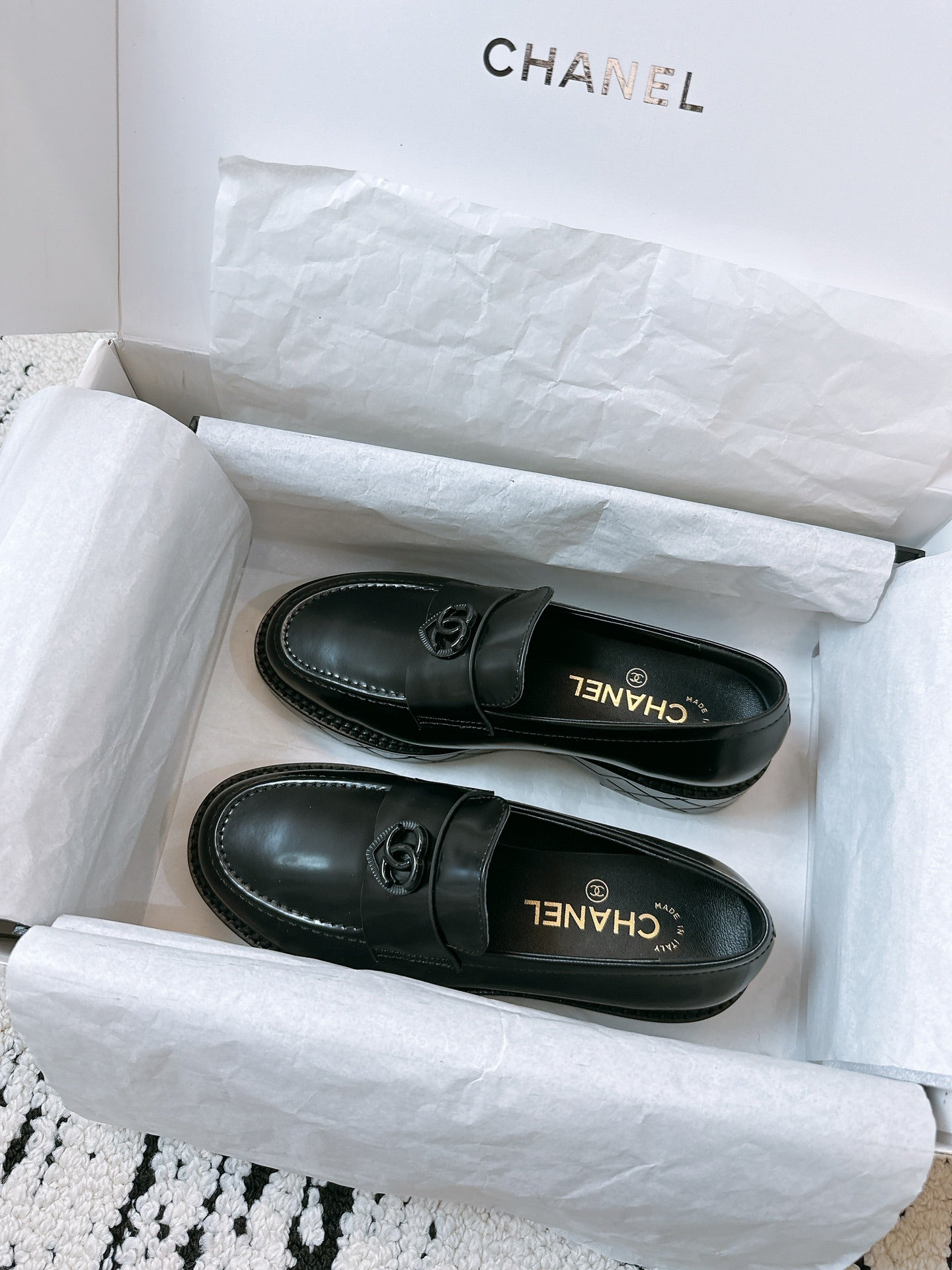 CC Moccasins 45mm In Black Glossy Lambskin 144633