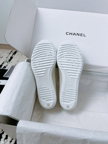 CC Mary Janes 15mm In White Patent Leather 144722