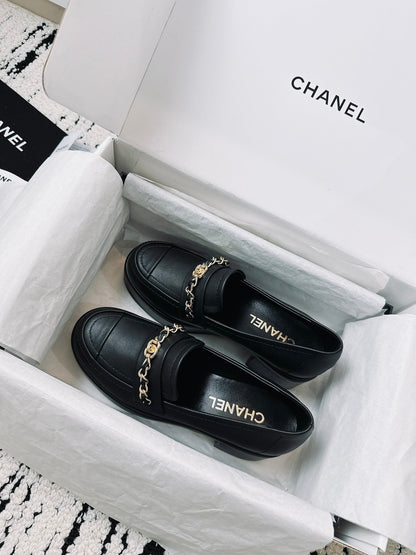 CC Moccasins 55mm In Black Lambskin With Chain  144479