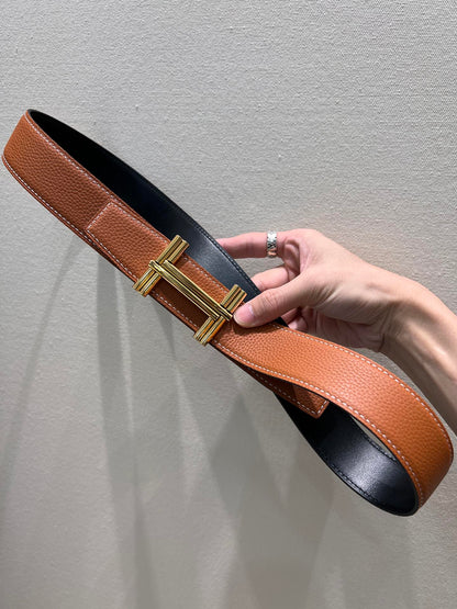 HM TRAVERSE BELT BUCKLE & REVERSIBLE BRONZE BROWN LEATHER STRAP 38 MM GOLD HARDWARE