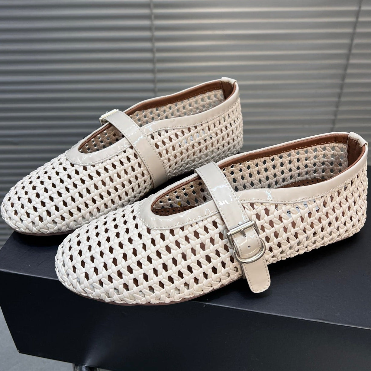 Alaia Braided Hollow Ballet Flats Ivory Cowhide 300043