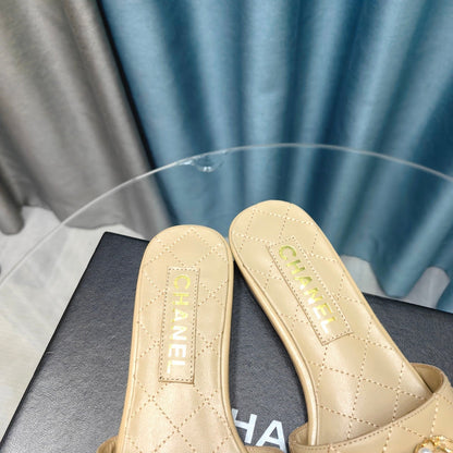 mule sandal quilted beige calfskin mop