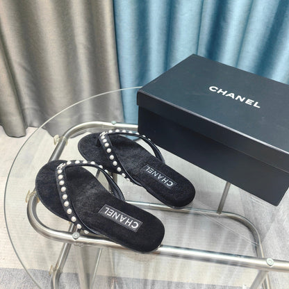 CC Thong Black Velvet Pearl